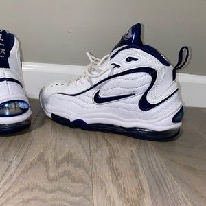 Nike total max uptempo